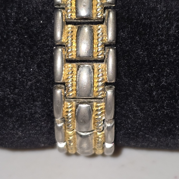 Vintage Cavalier Womens Watch Works Well - Picture 4 of 4